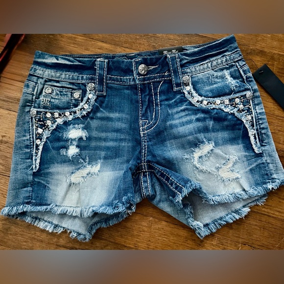 Miss Me Shorts ~ Size 26 ~NWTS!